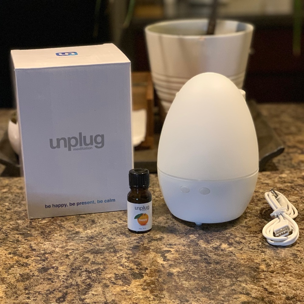 Unplug Meditation aromatherapy diffuser + oil